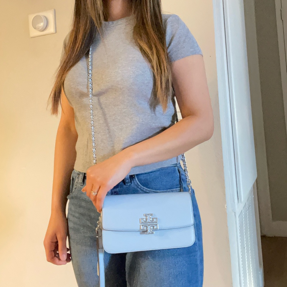 New, tory burch britten chain crossbody wallet w. Wristlet 141012 blue .. - Picture 16 of 17